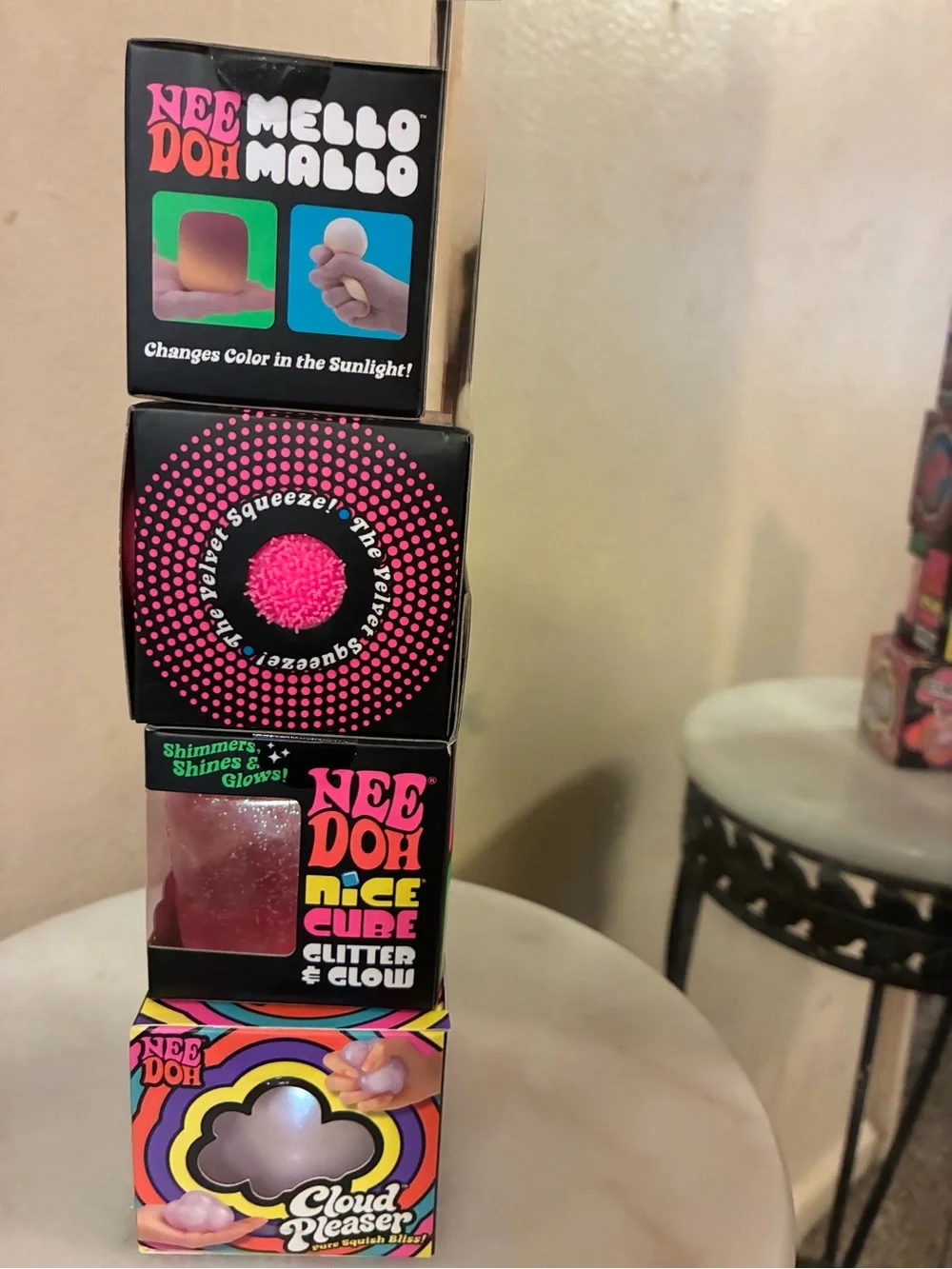 Needoh Cloud Pleaser Mello Mallo, Fuzz Ball & Glitter & Glow 100% Authentic (4ct